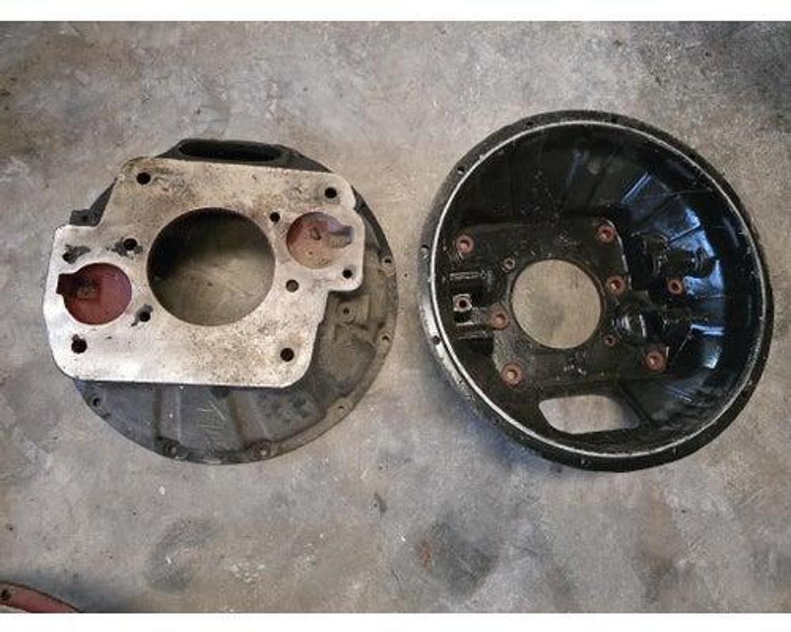 Used GOOD USED SAE #1 EATCON T-905. 9000 SERIES FLYWHEEL HOUSING CLUTCH HOUSING