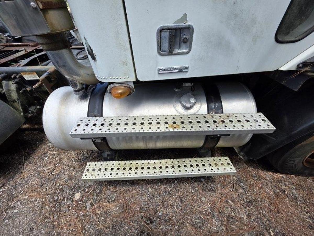 Used 2007 Freightliner COLUMBIA