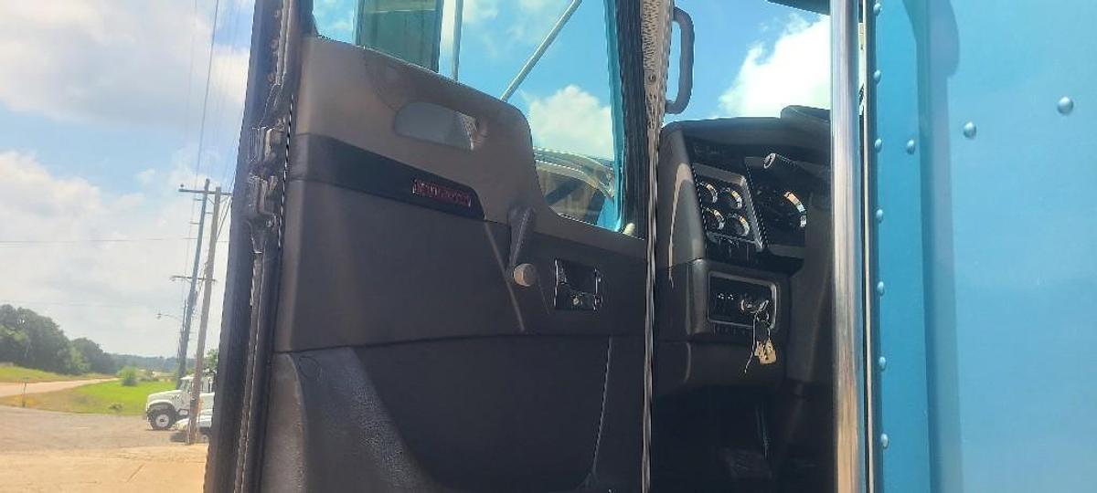 Used 2009 Kenworth T800