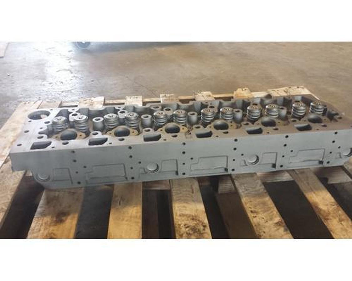 Used INTERNATIONAL DT 466E