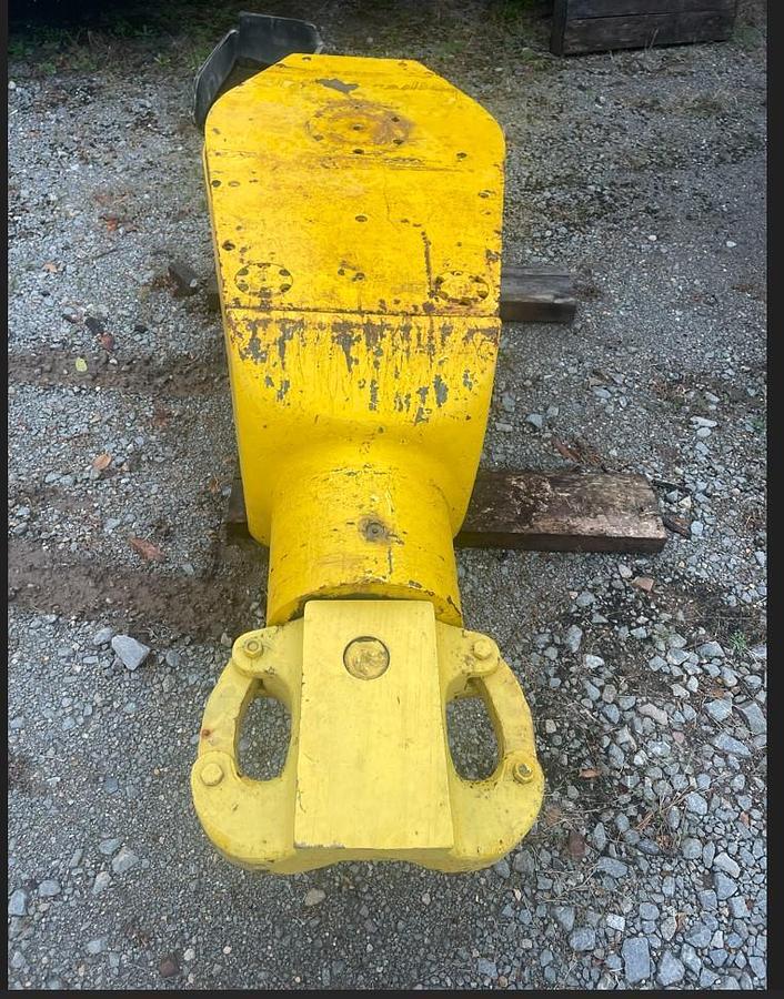 Used GOOD USED MUD KING 110 TON BLOCK