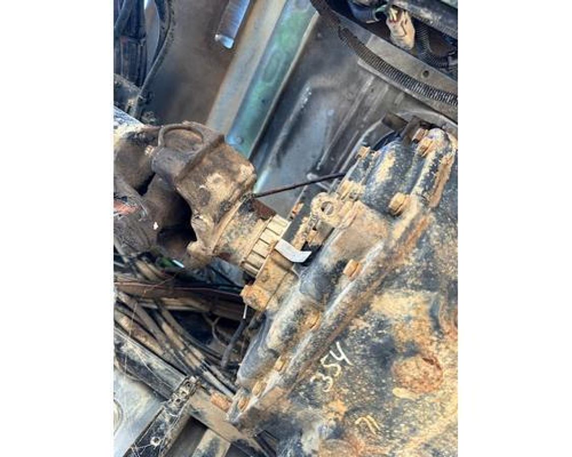 Used 2013 Fuller CHU613