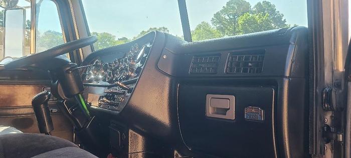 Used 2001 Peterbilt 379