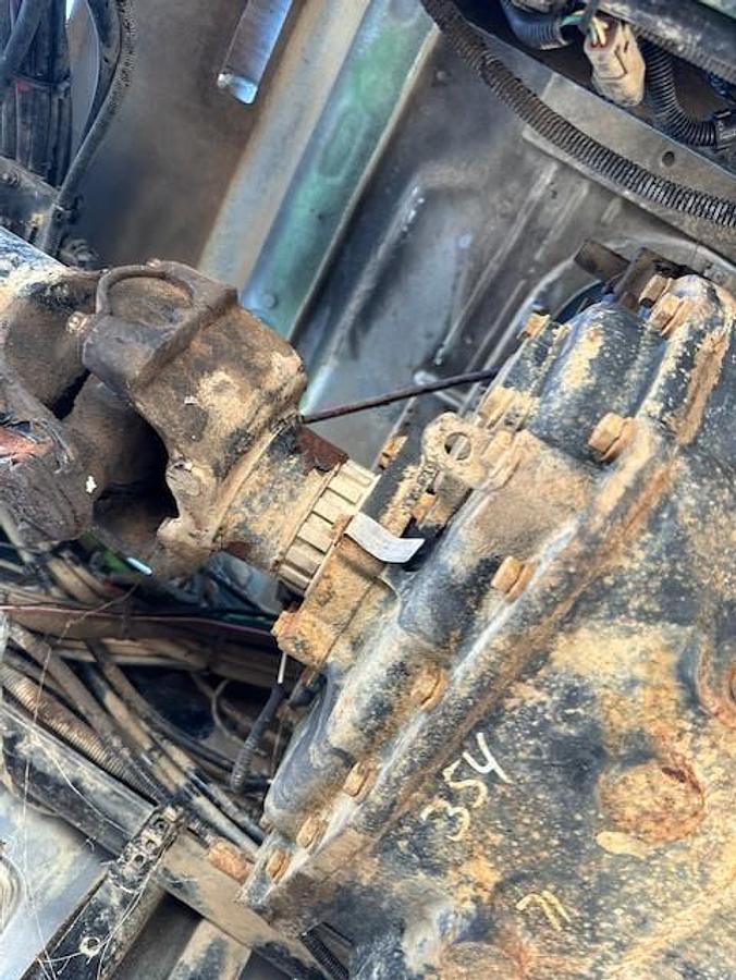 Used 2013 Fuller CHU613