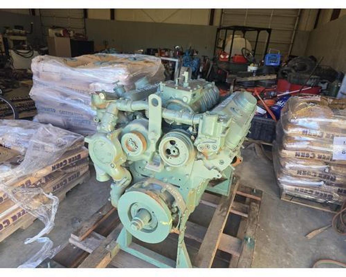 Used REMAN DETROIT DIESEL 8V92N 350HP SN# 08FF004781  MOD# 8083-7000  EXC.