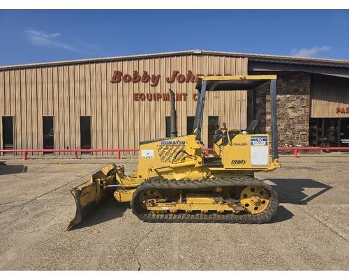 Used 2006 KOMATSU D21P-8A