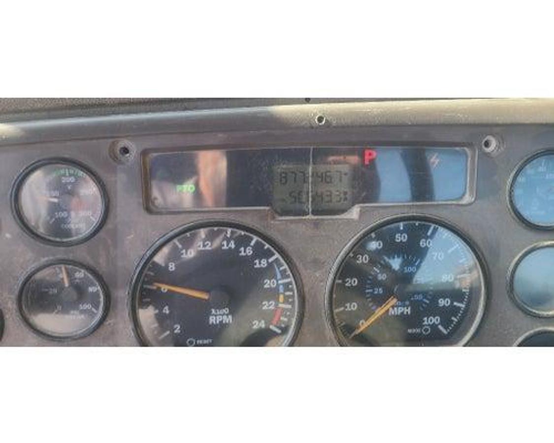 Used 2005 Mack CV713