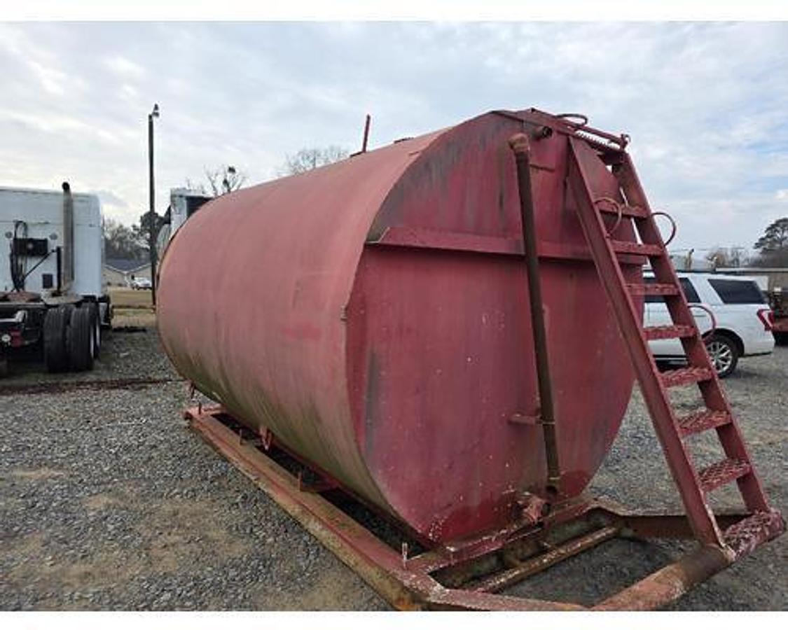Used GOOD USED STEEL  SWAB TANK SKID 100 BARREL