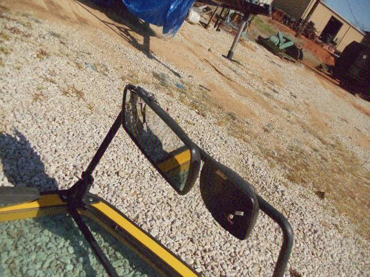 Used 2005 FREIGHTLINER COLUMBIA R/S DOOR,