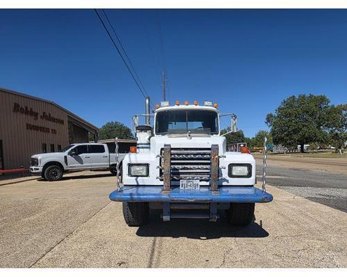 Used 1995 Mack RD688S