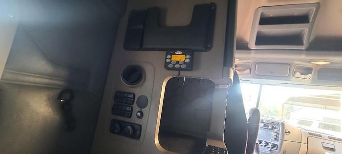 Used 2015 Freightliner CASCADIA