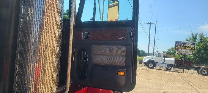 Used 2001 Peterbilt 379