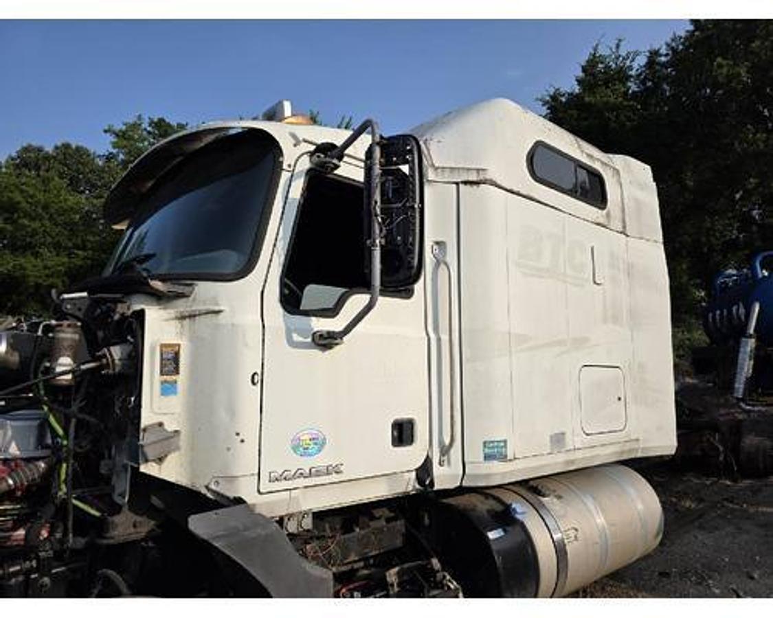 Used 2013 Mack CX600/VISION SERIES