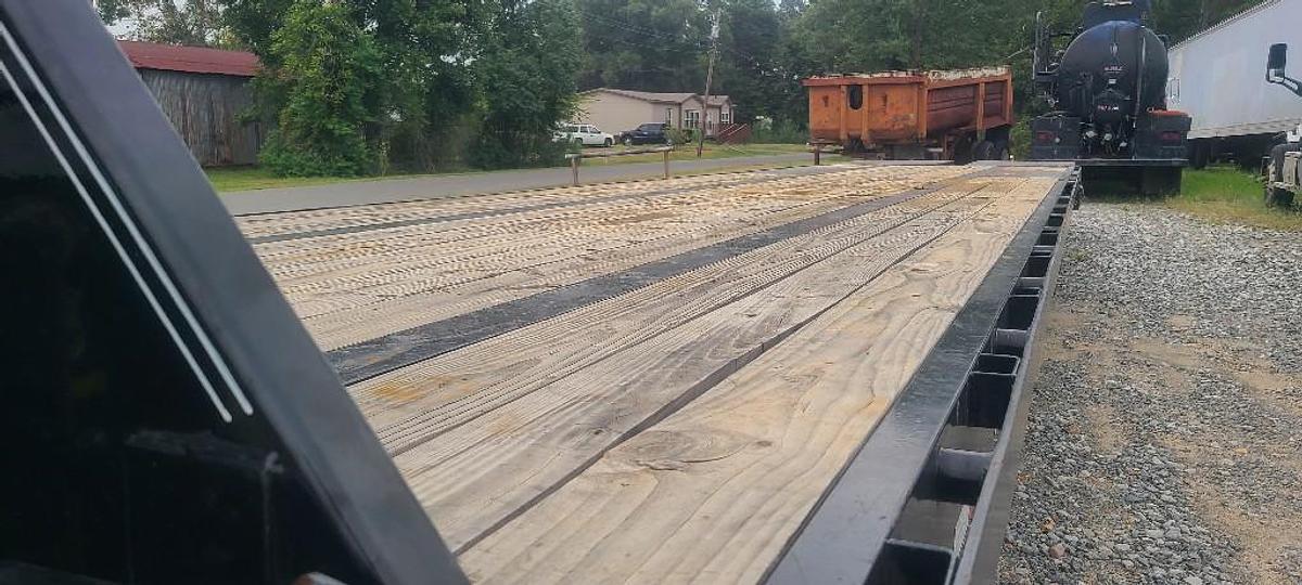 Used 2023 LOAD TRAIL LOAD TRAIL