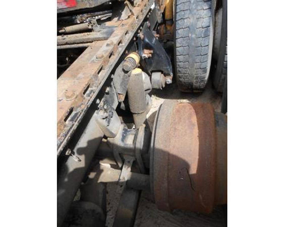 Used FREIGHTLINER 4 AIR BAG SUSPENSION LESS REAR END THIRD MEMBERS. AIR BRAKES, HUBS.