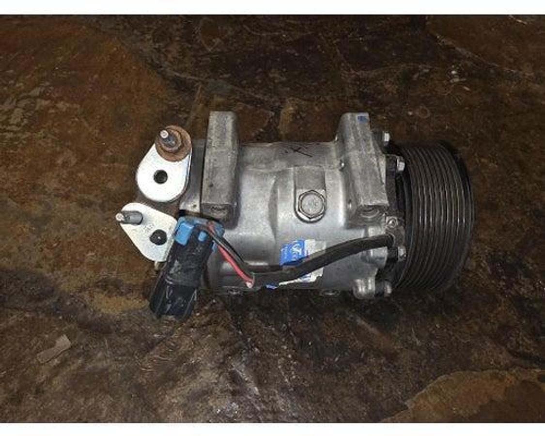 Used GOOD USED A/C COMPRESSOR #4347 FOR INTERNATIONAL DURASTAR N9 9.3L DIESEL