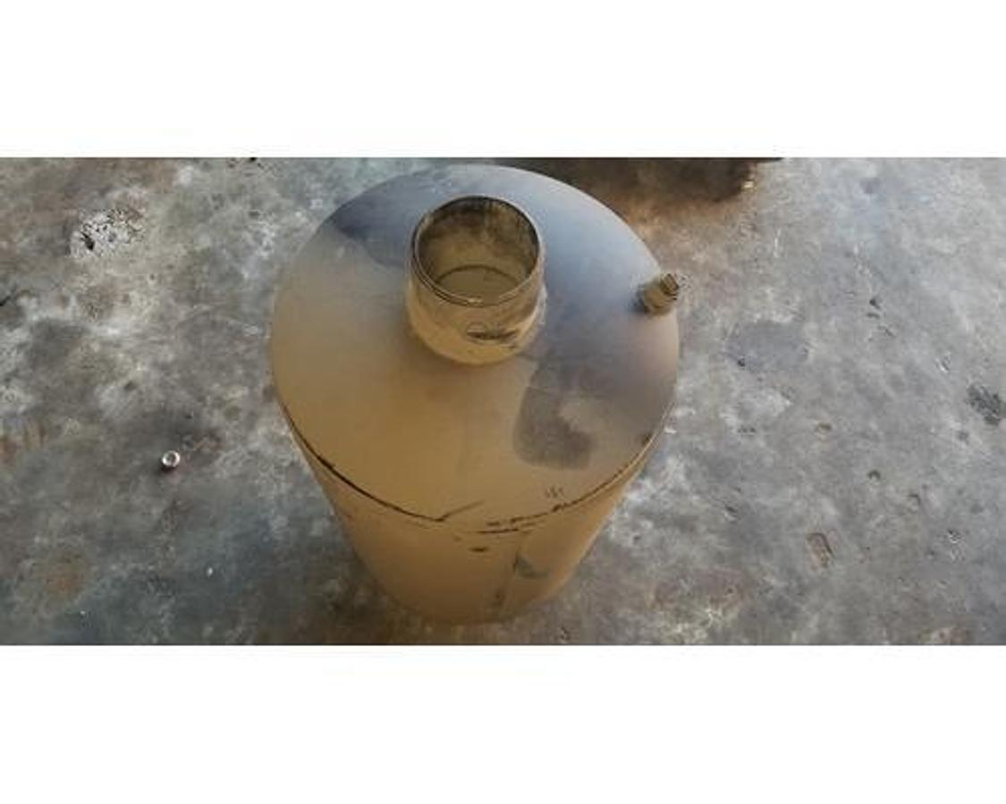 New surplus NEW SURPLUS GT EXHAUST  SILENCER # 202-21035-1-14632    SN# 92715
3-1/2" " I.D. INLET & OUTLET    14" DIAMETER     BODY LEGTH 21"