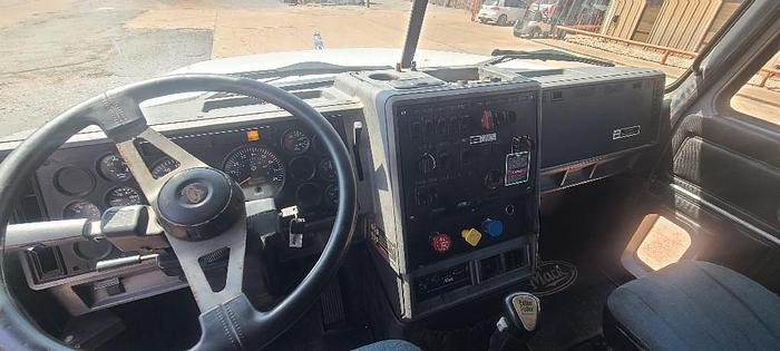 Used 1999 Mack CH 613