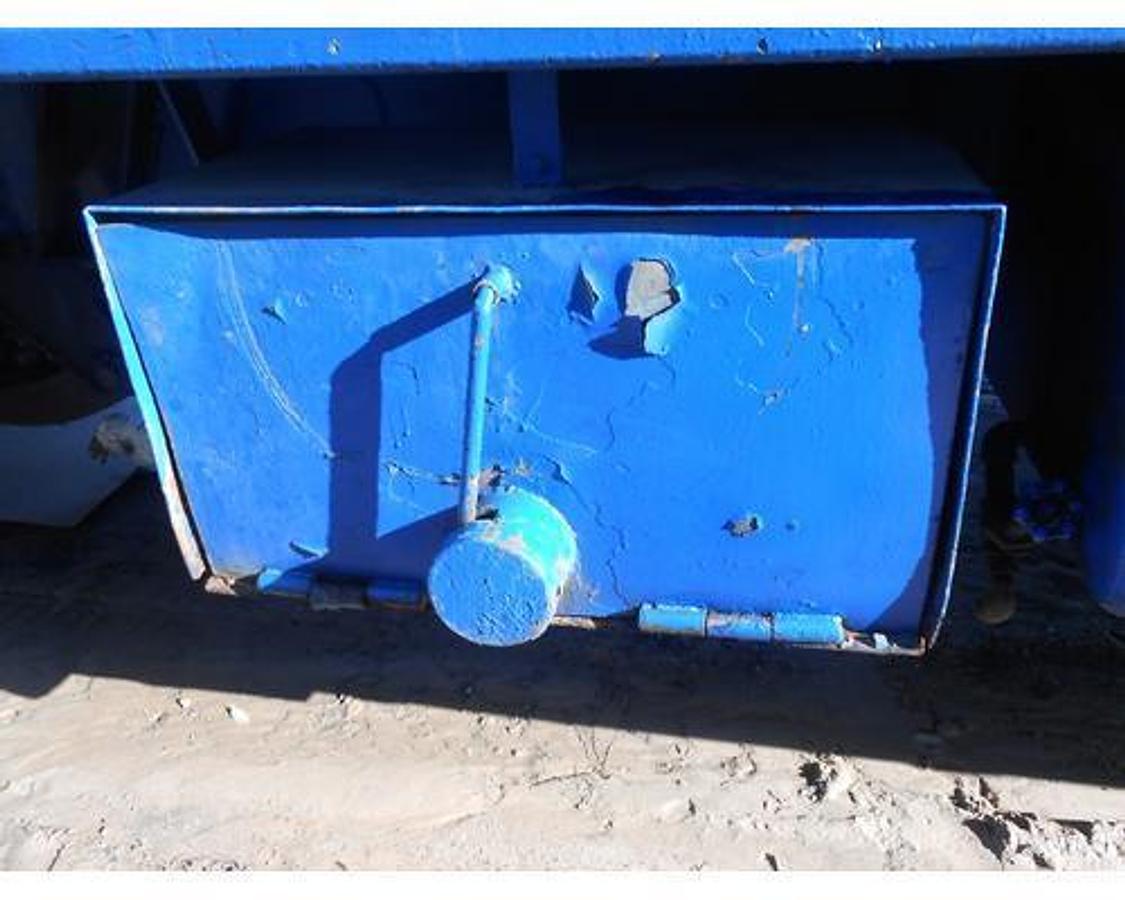 Used CRANE CARRIER RIG