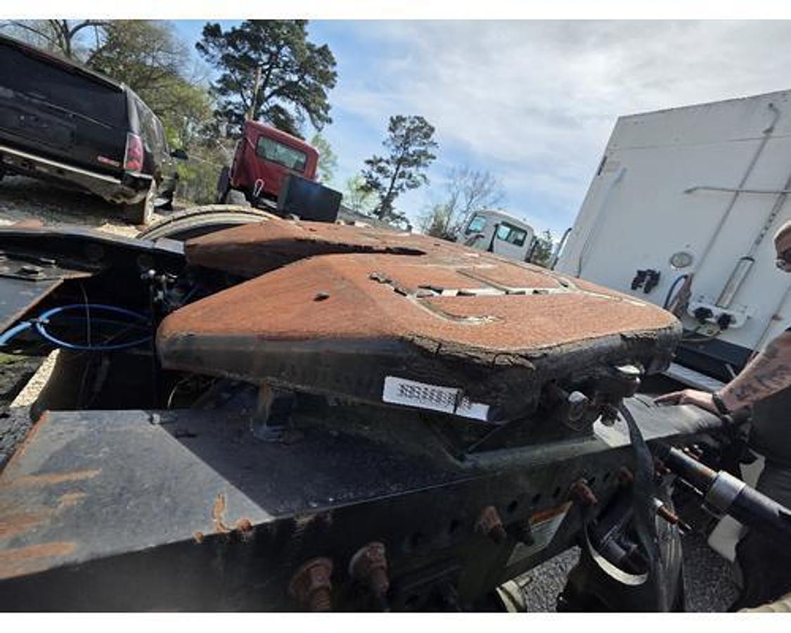 Used 2014 Holland CASCADIA