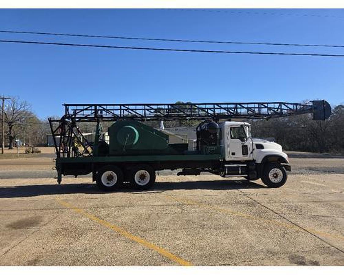 Used 2007 Mack CV713