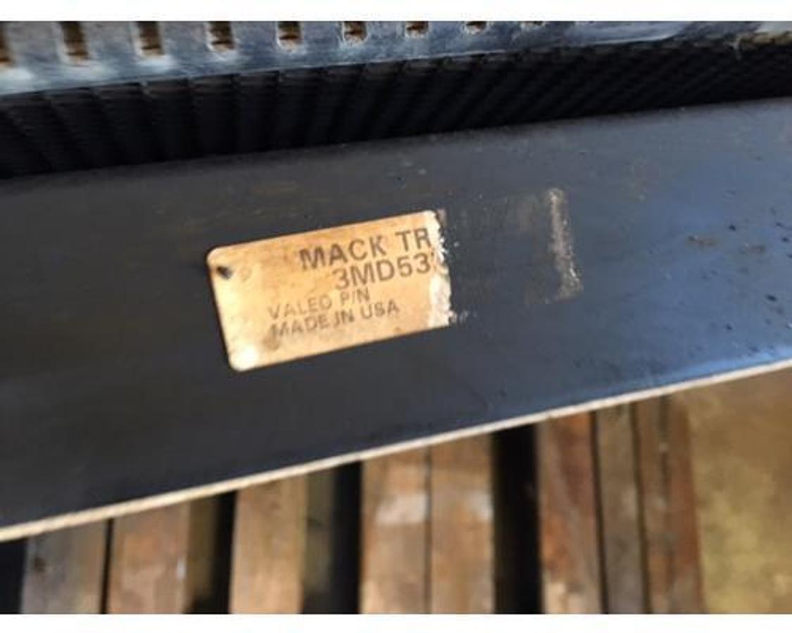 Used 1998 Mack CH613