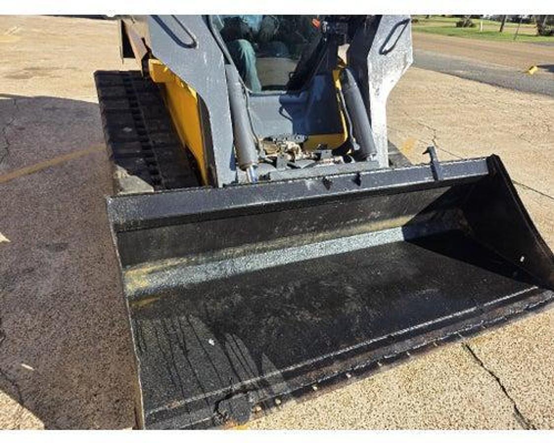 Used 2015 John Deere 333E