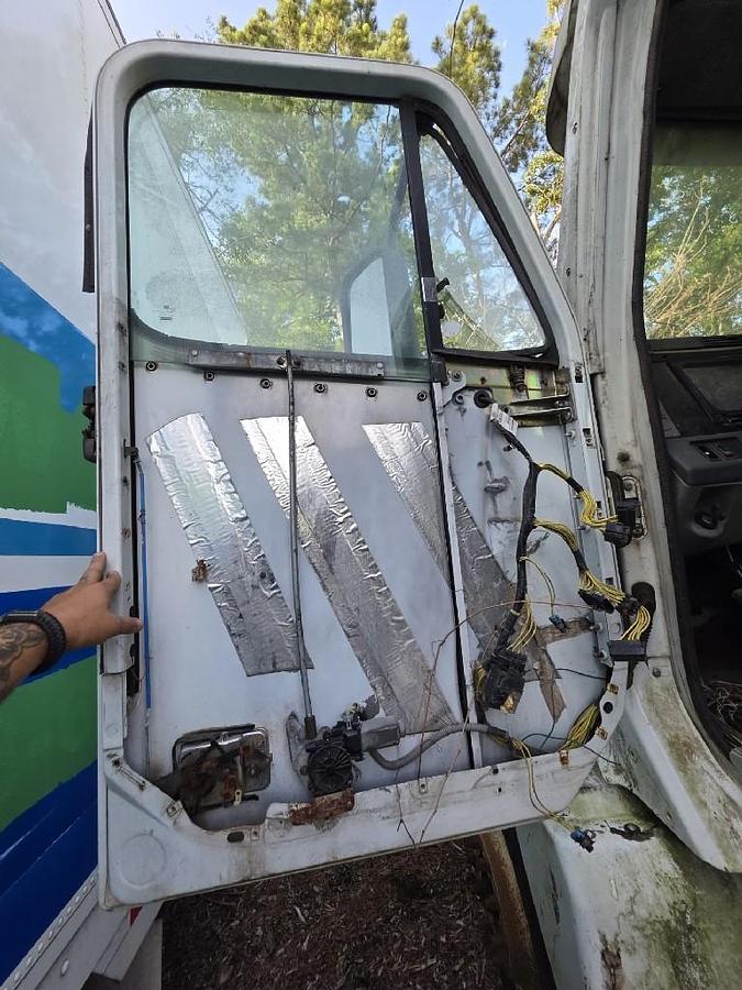 Used 2007 Freightliner COLUMBIA