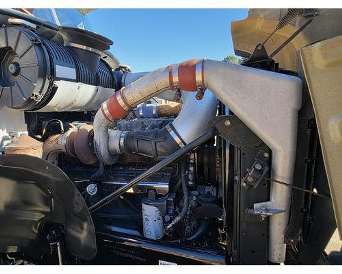 Used 2007 Mack CV713