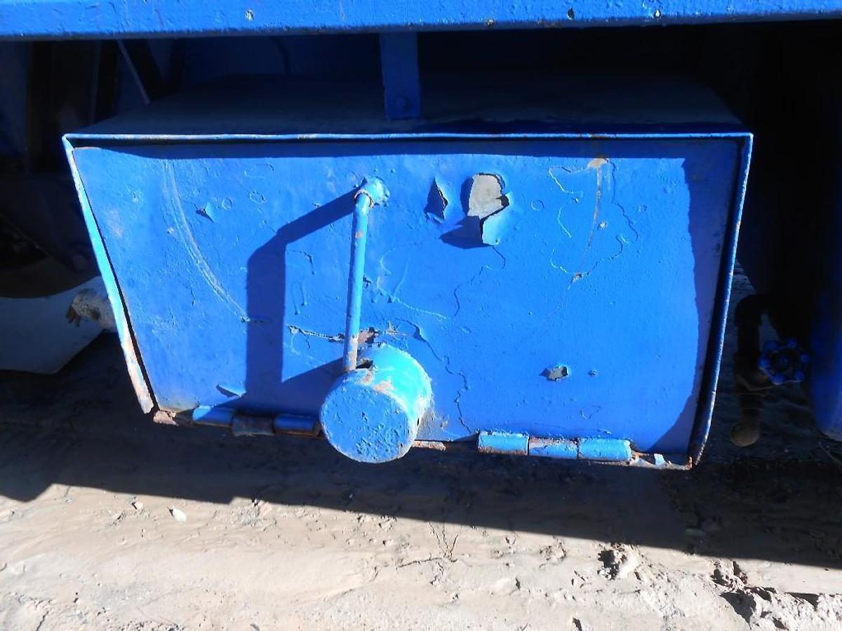 Used CRANE CARRIER RIG