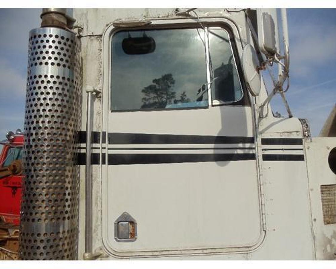 Used 1993 Kenworth T400B