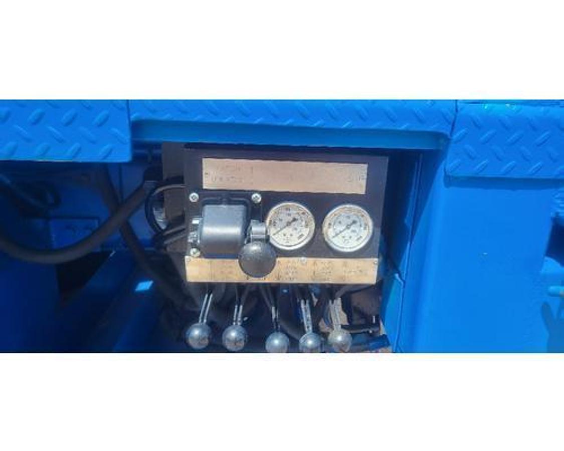 Used 2012 Freightliner 114SD