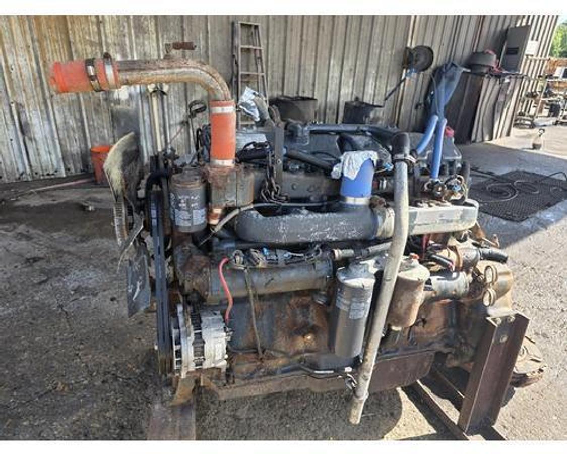 Used 1998 Mack RD690S E7