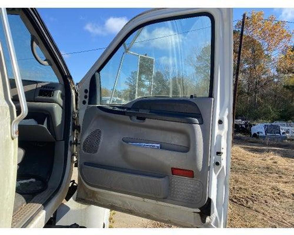 Used 2001 Ford F750