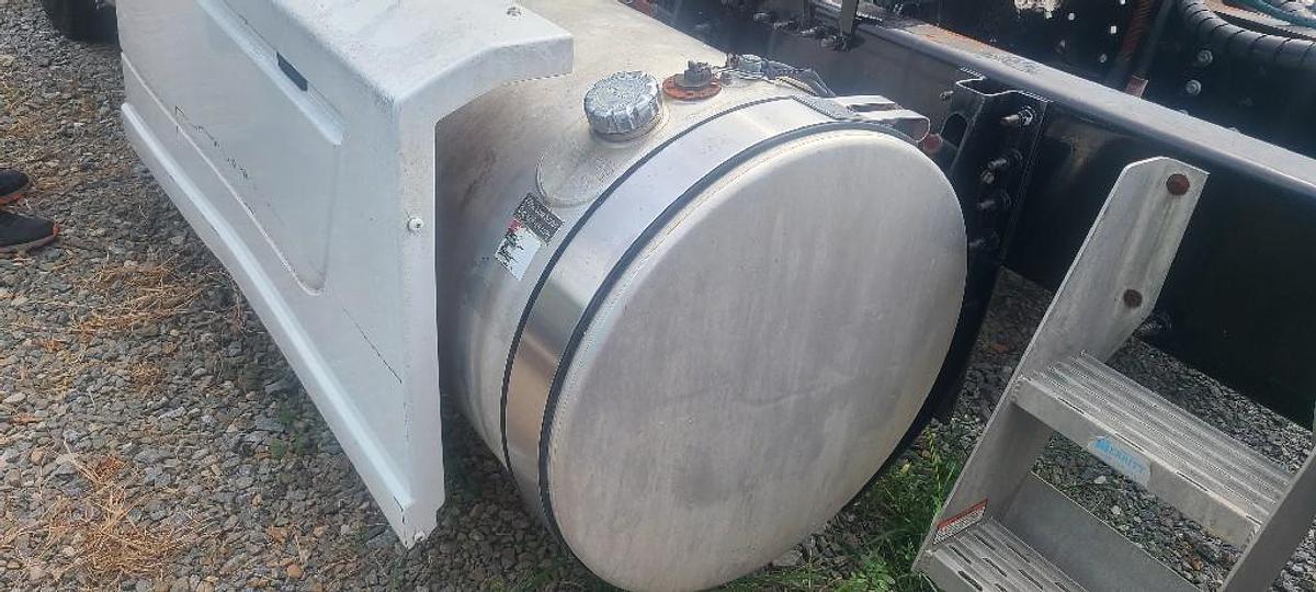 Used 2015 Mack CXN613