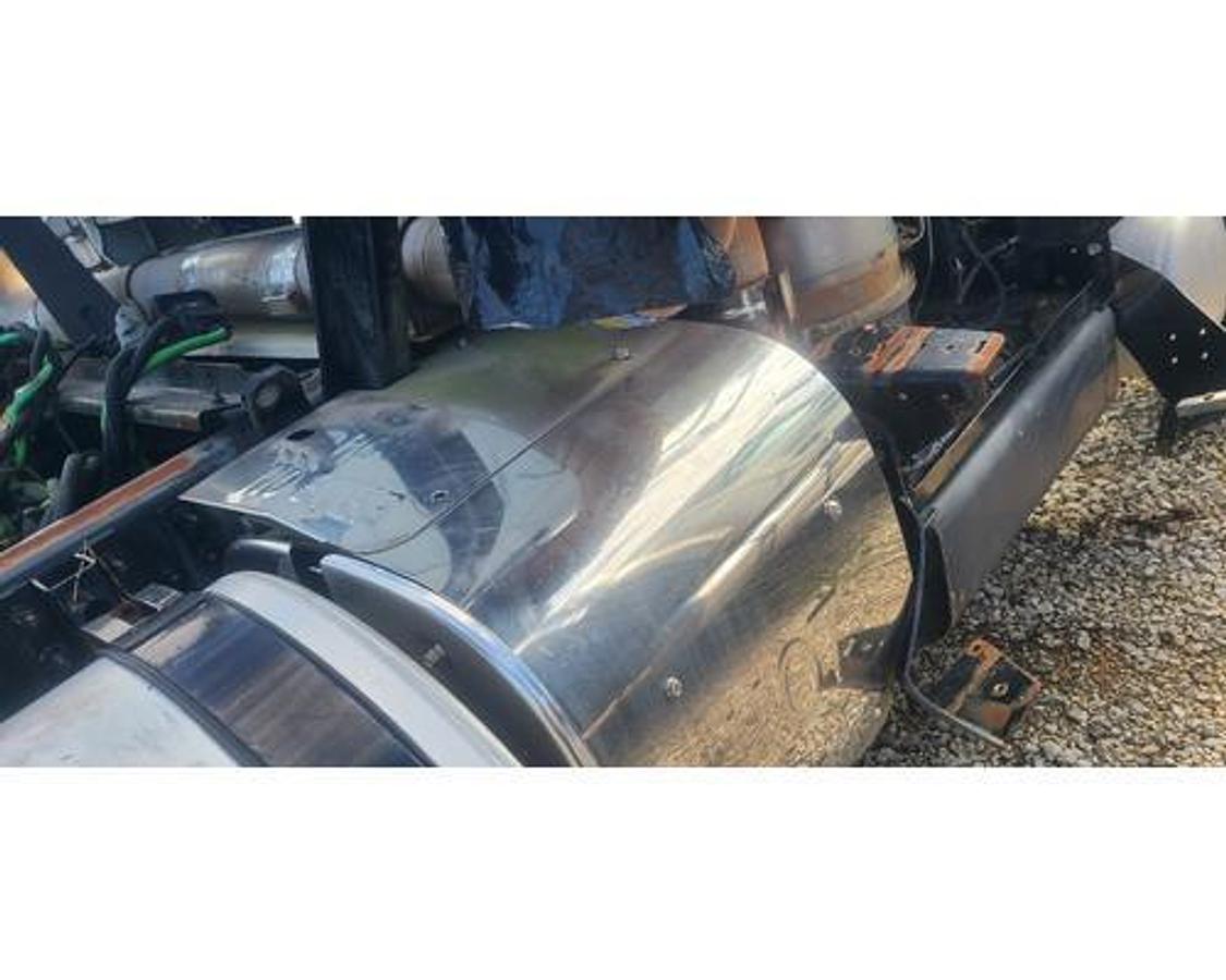Used 2013 Mack CHU613 MP8