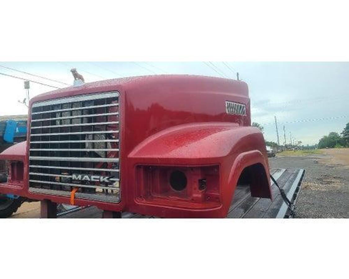 Used Mack CHN613