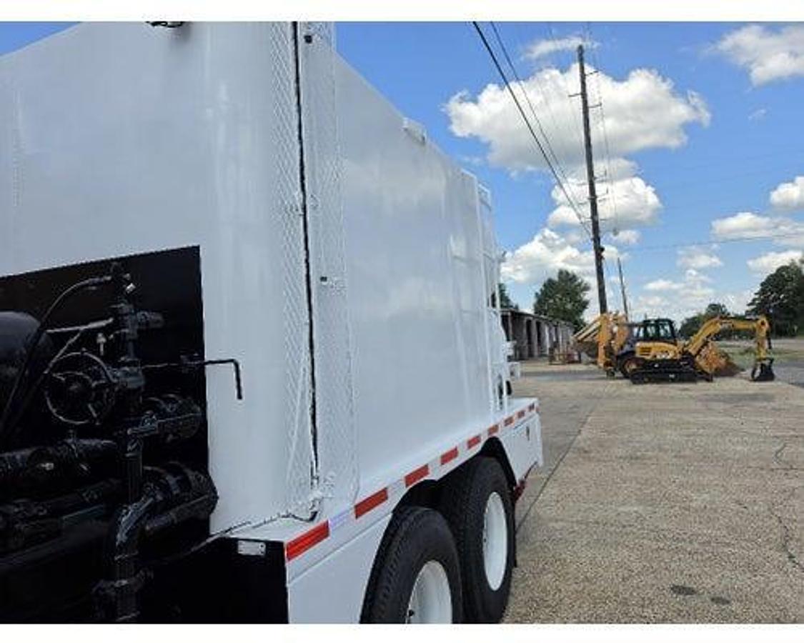 Used 2007 Mack CV700 SERIES
