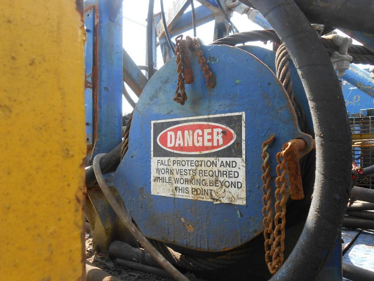 Used CRANE CARRIER RIG