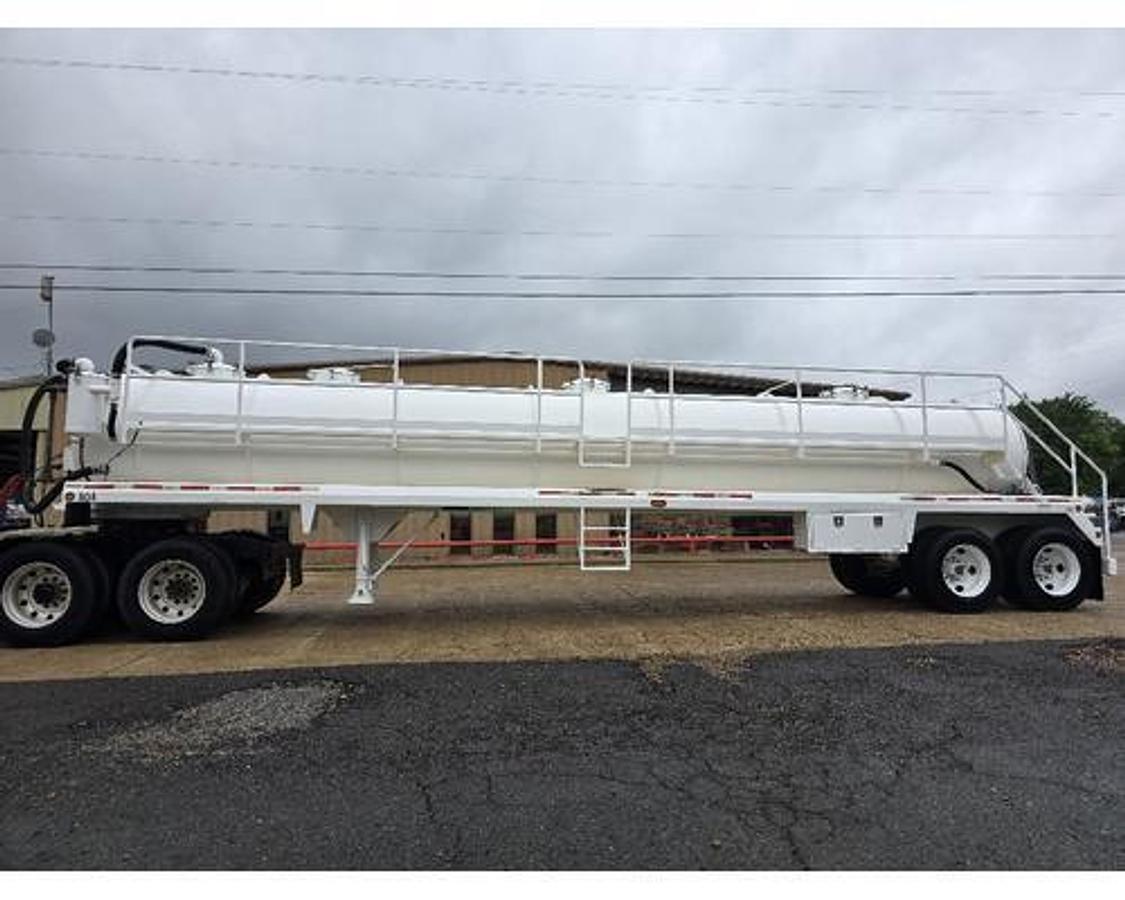 Used 2010 DRAGON VAC/TRAILER