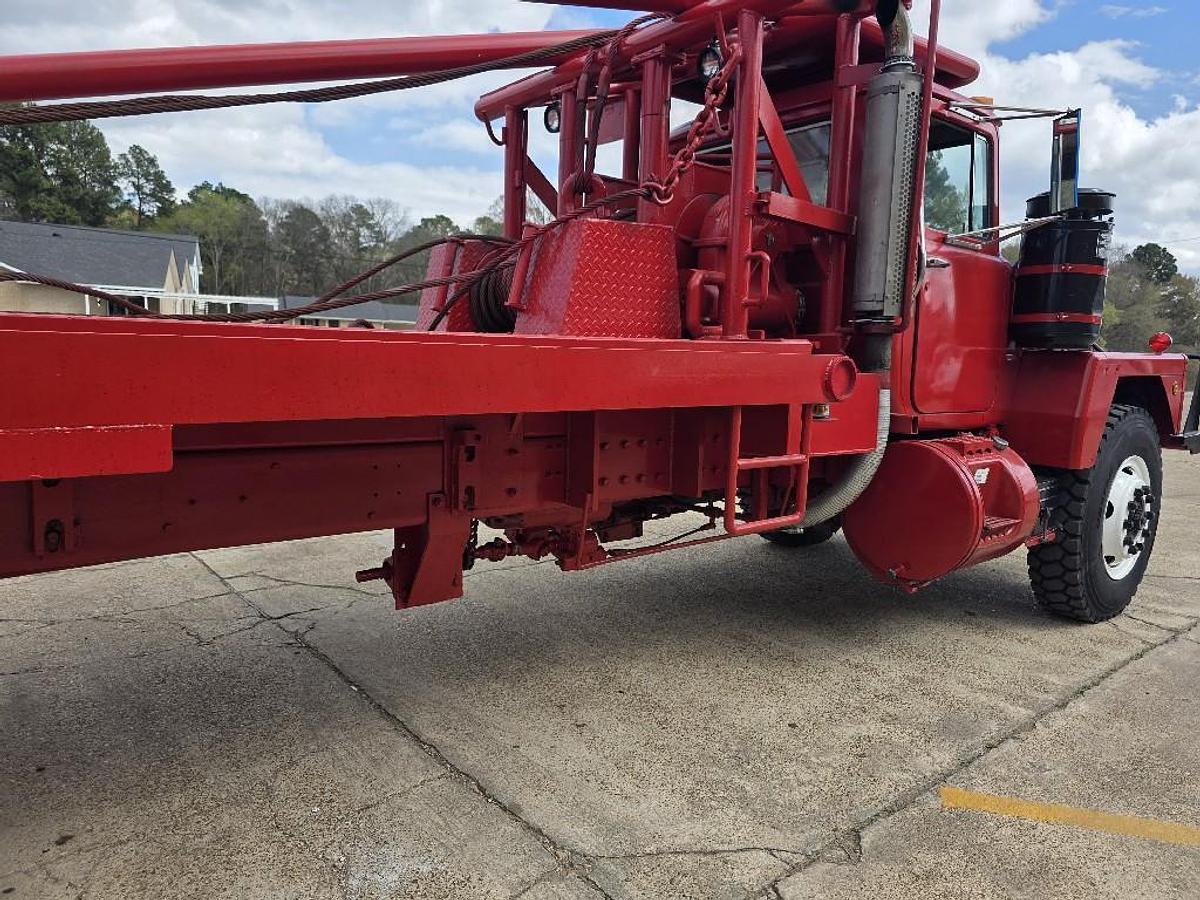 Used 1981 Mack RD600 SERIES