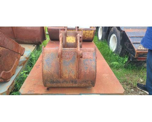 Used USED KOMATSU PC35R-8E SN# 303-31-144413-53 C&P ATTACHEMENTS
0.143 CAPACITY, WIDTH 24