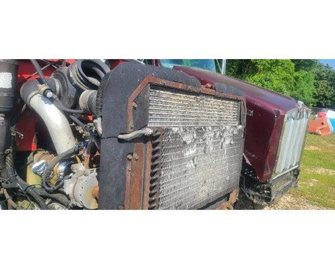 Used 2007 Peterbilt 335 PETERBILT