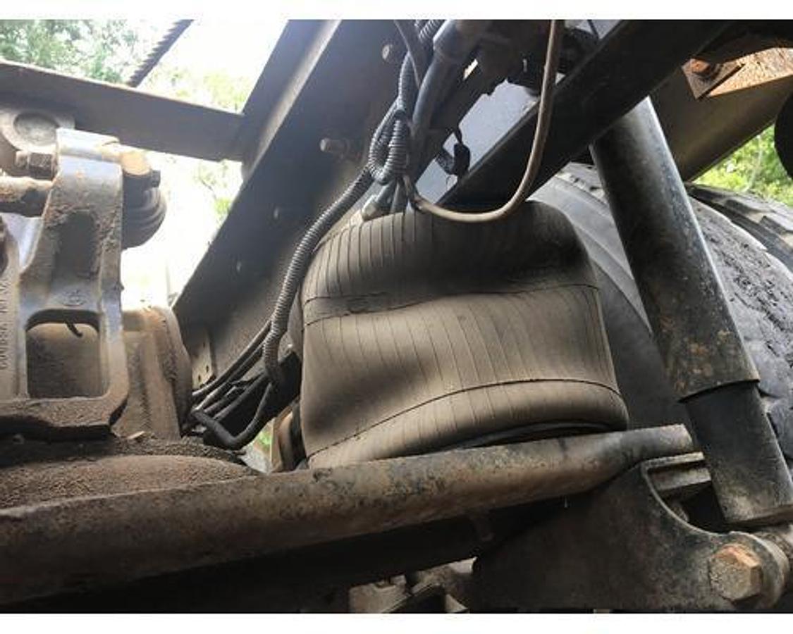 Used 2006 Mack CHN613