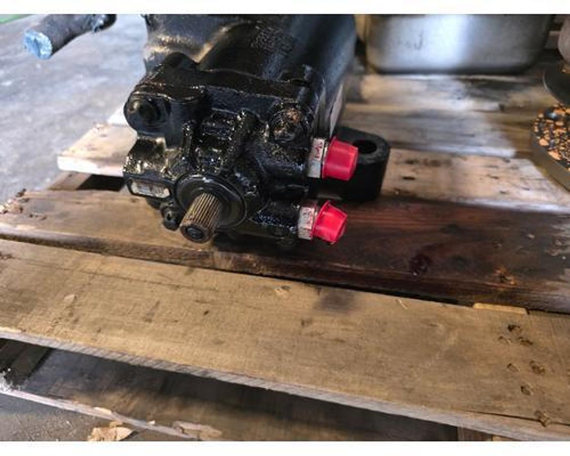 Used GOOD USED HINO 268 STEERING GEAR BOX # TAS65209A