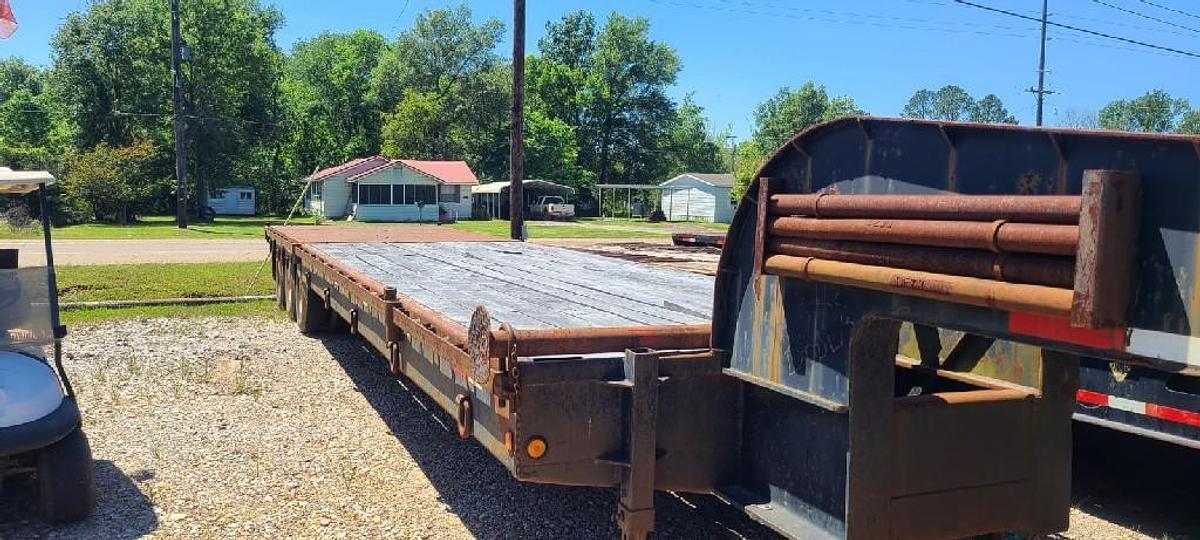 Used 1981 METAL FABRICATING COMPANY TRAILER