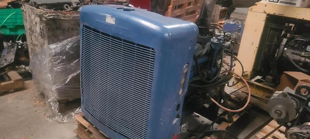 Used GOOD USED DETROIT 4-53N SN# 4D-197263 MOD# 5043-7001 R/S BLOWER, L/S EXHAUST, L/S GOVERNOR, SKID MOUNTED WITH RADIATOR  EXC.