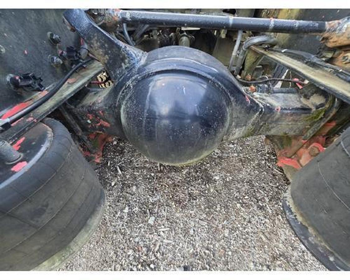 Used 2005 Freightliner CENTURY