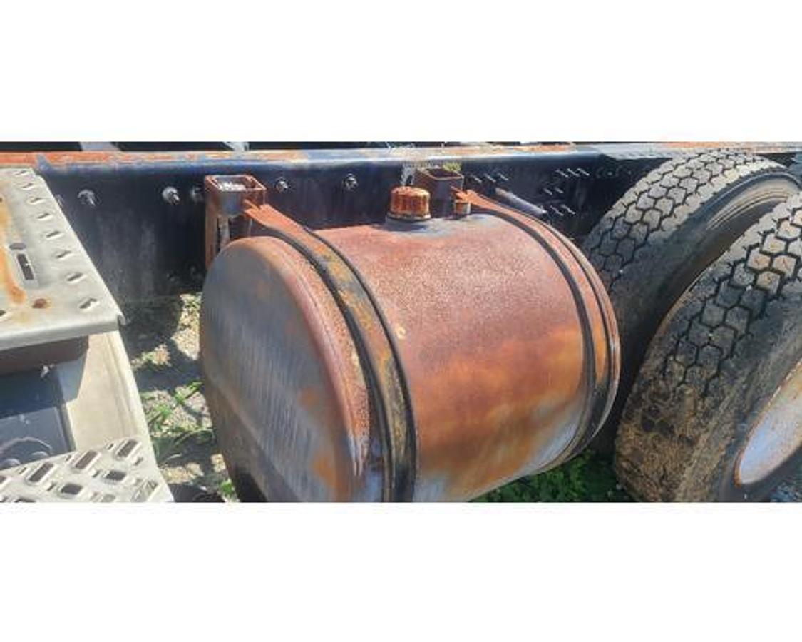 Used 2016 Mack CHU613