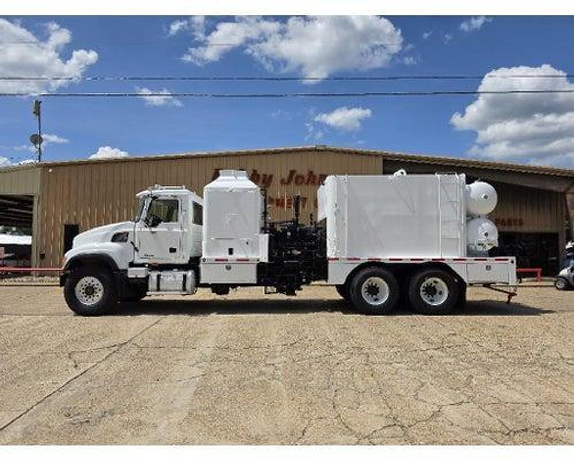 Used 2007 Mack CV700 SERIES